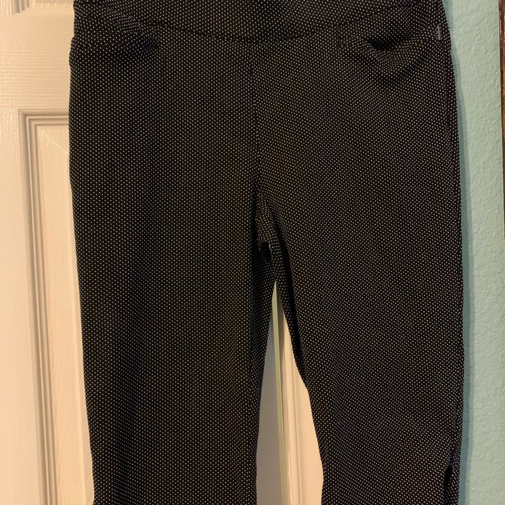 Cute work polka dotted capris